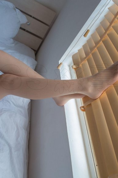 “开云体育官网”来了来了-岩妹新歌《说老就老》真的来了(图2) 开云体育app