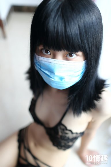 开云体育app：任嘉伦携361°X穿越火线联名产品亮相火线盛